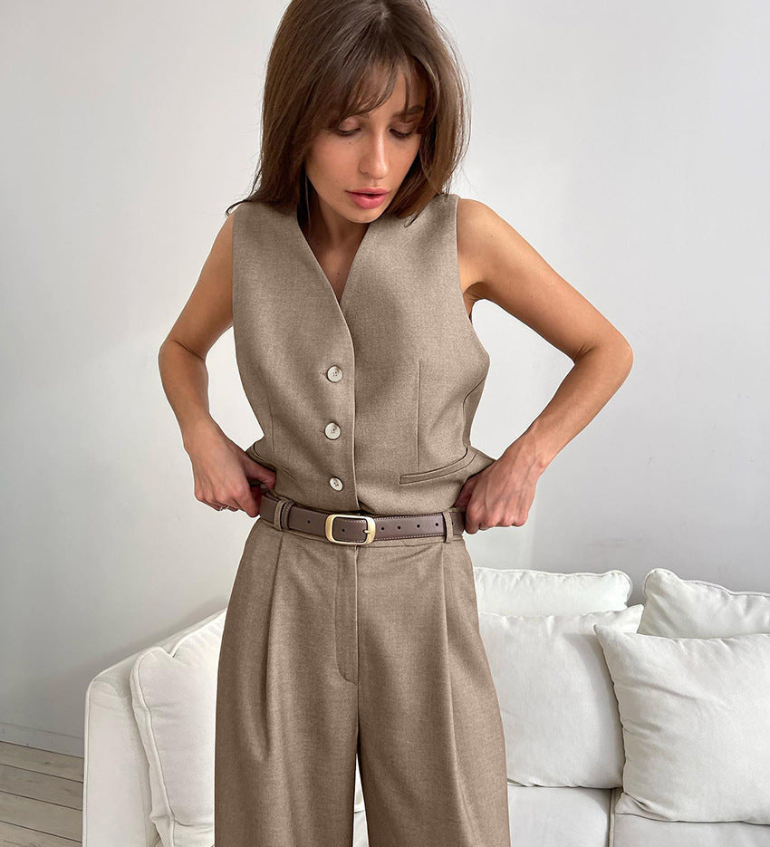 Ioana – Eleganten Set z Moderno Krojem