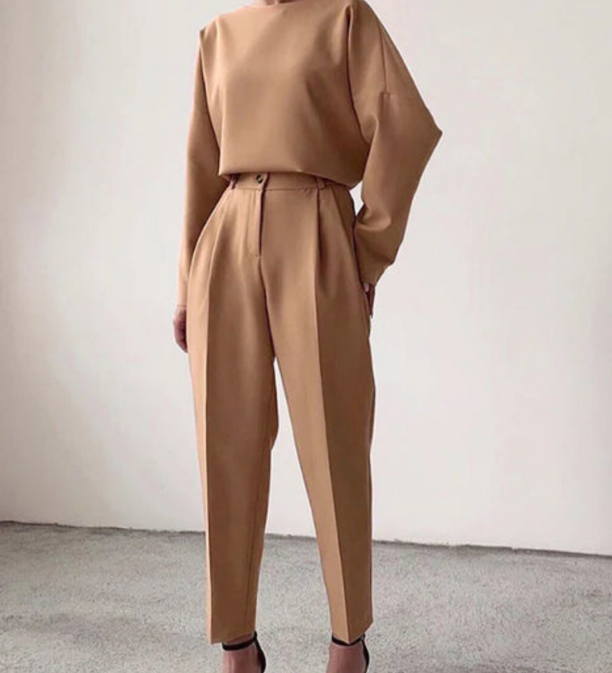 Sorina – Eleganten set v nordijskem slogu