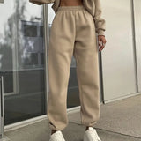 Set Casual Asortiman s Kapuco in Enotno Barvo