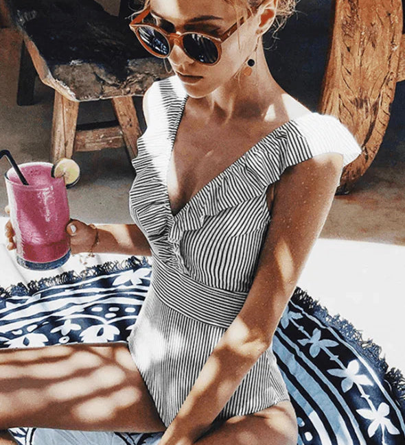 Iustina – Elegantna poletna kopalna obleka z vzorcem