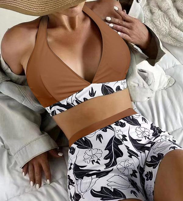 Emilia – Set Bikini s Halter Topom in Hlačkami z Visokim Pasom