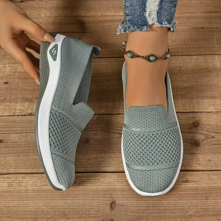 Anatomskih športnih copatov Azalea Slip-On